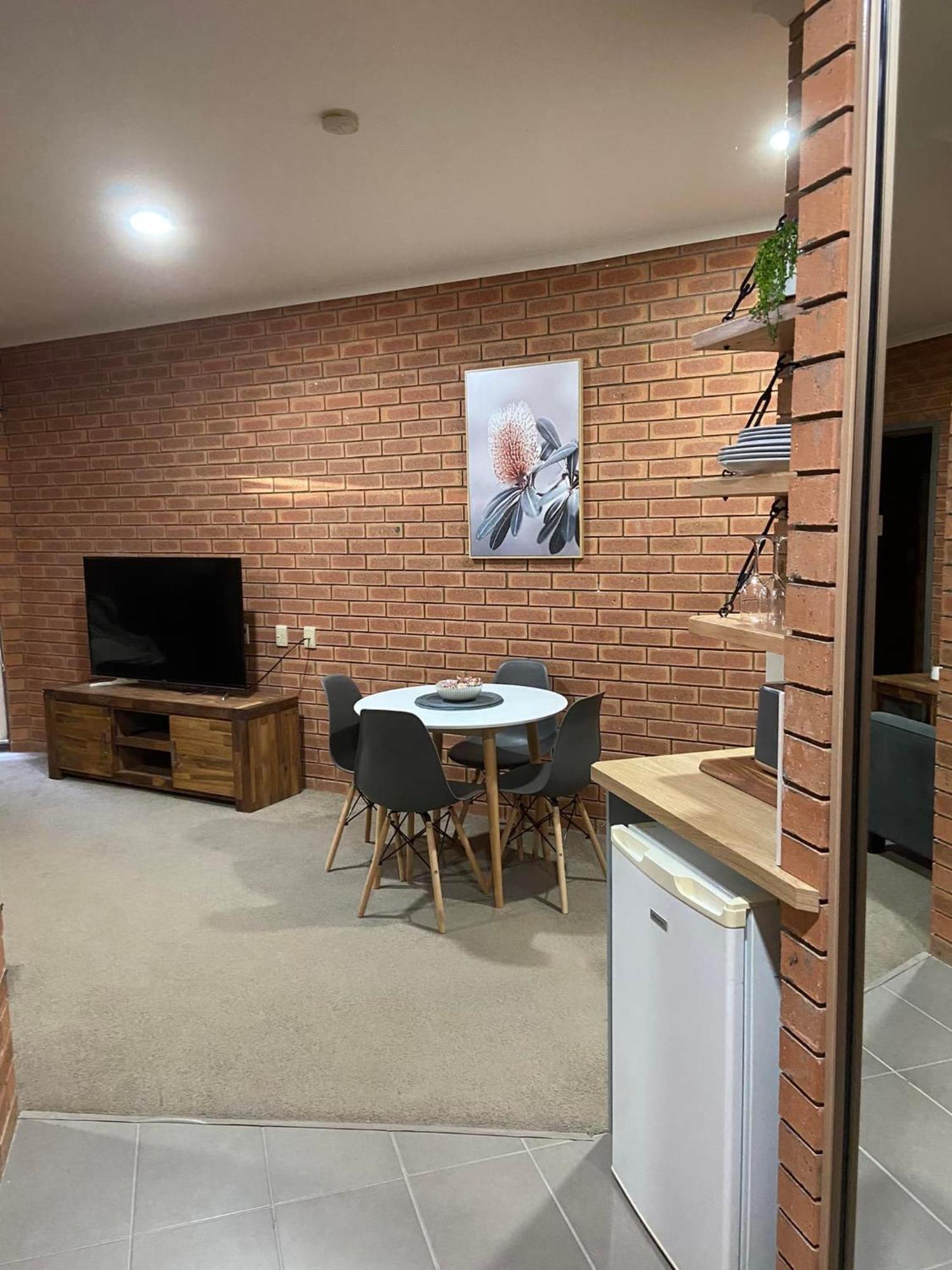 Ashleigh Court Motor Inn Mulwala Ngoại thất bức ảnh